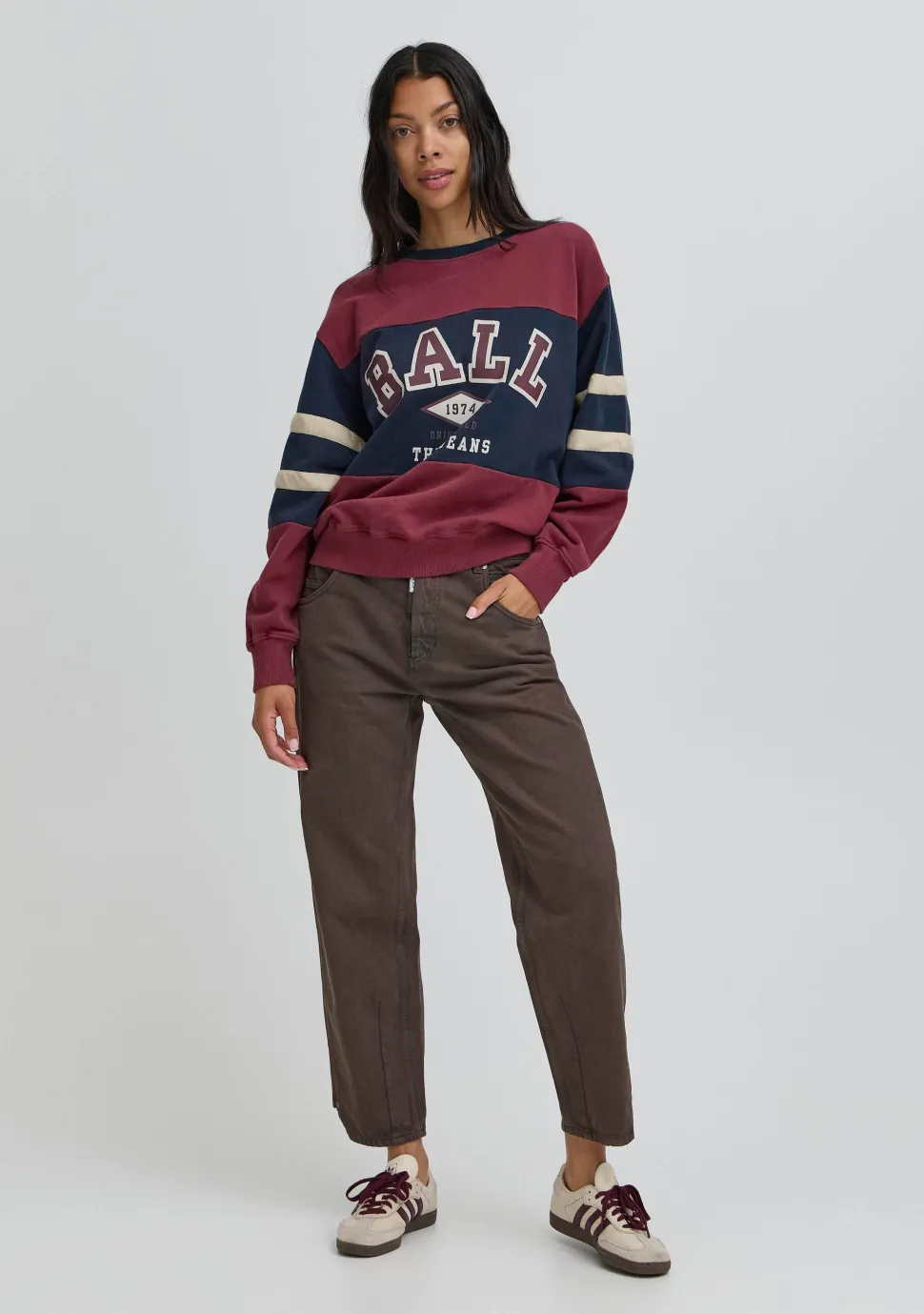 BALL SWEATER
