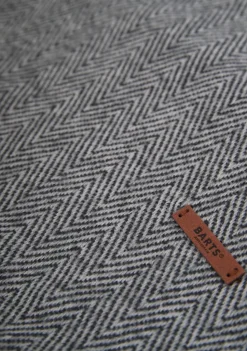 BARTS SHAWL/MUTS
