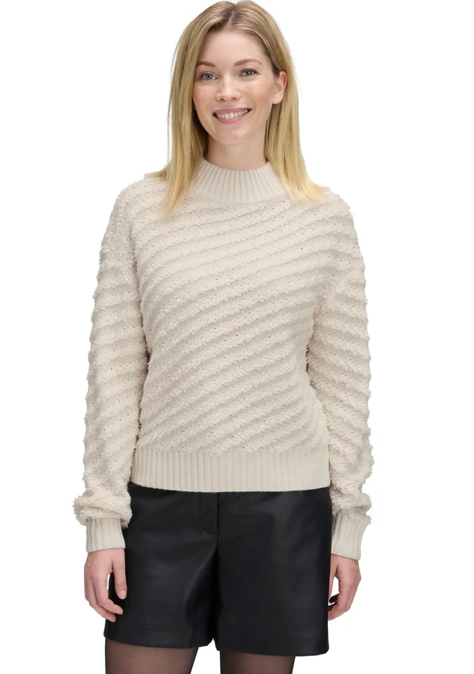 BETTY & CO TRUI