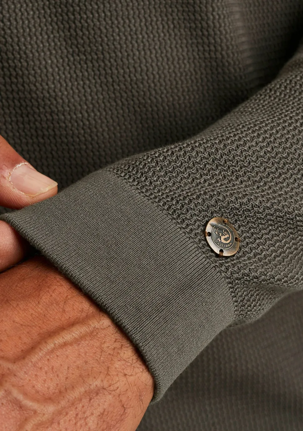 CAST IRON POLO