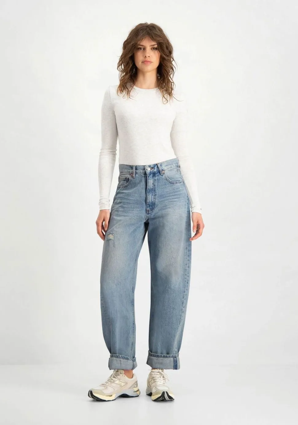 CIRCLE OF TRUST JEANS