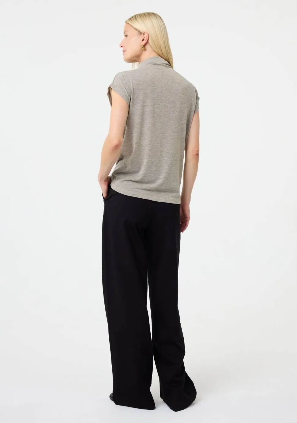 KNIT-TED SHIRT