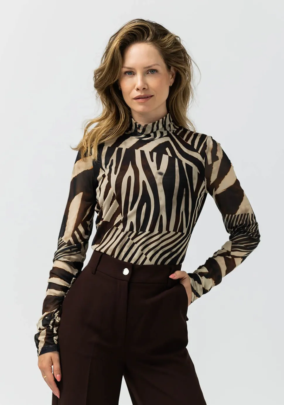 LABEL DOT BLOUSE