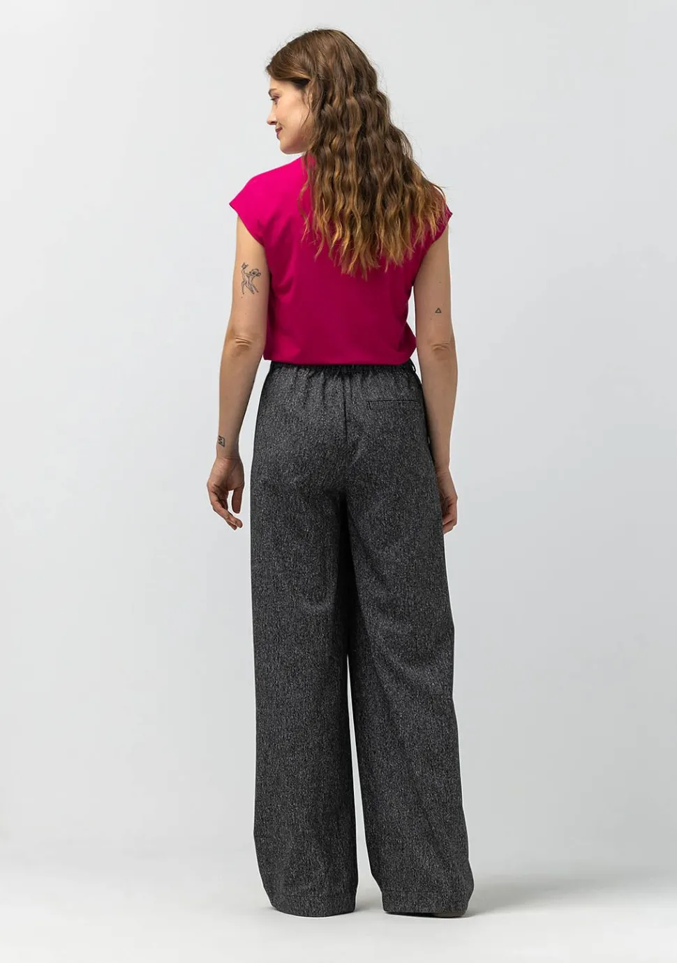 LABEL DOT SHIRT