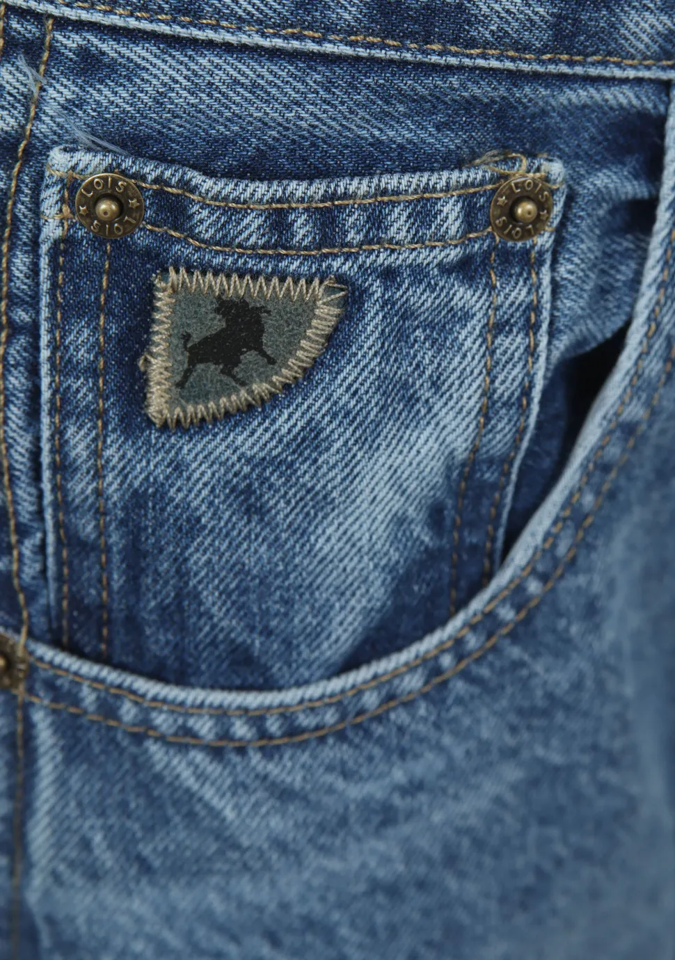 LOIS JEANS