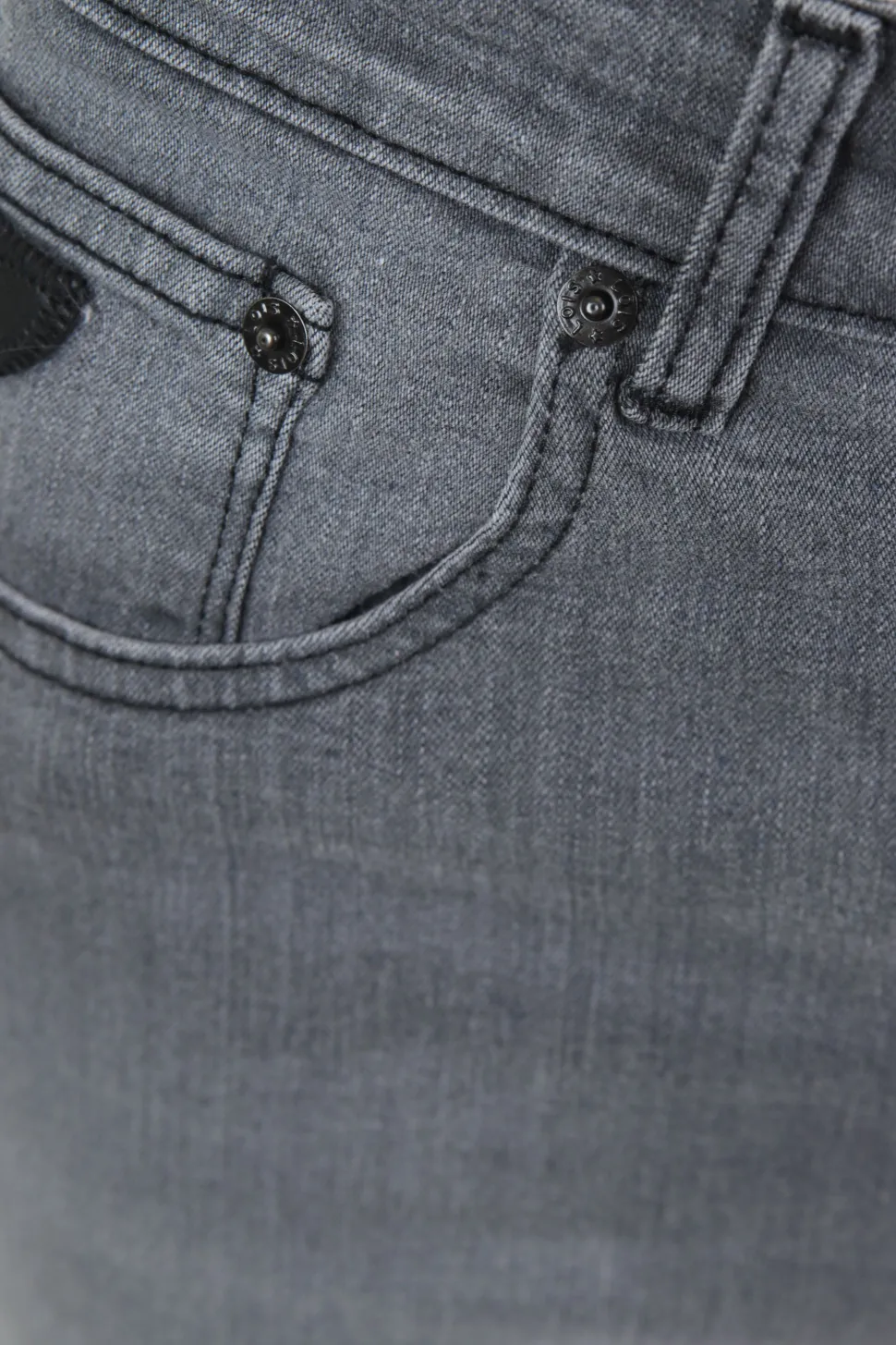LOIS JEANS