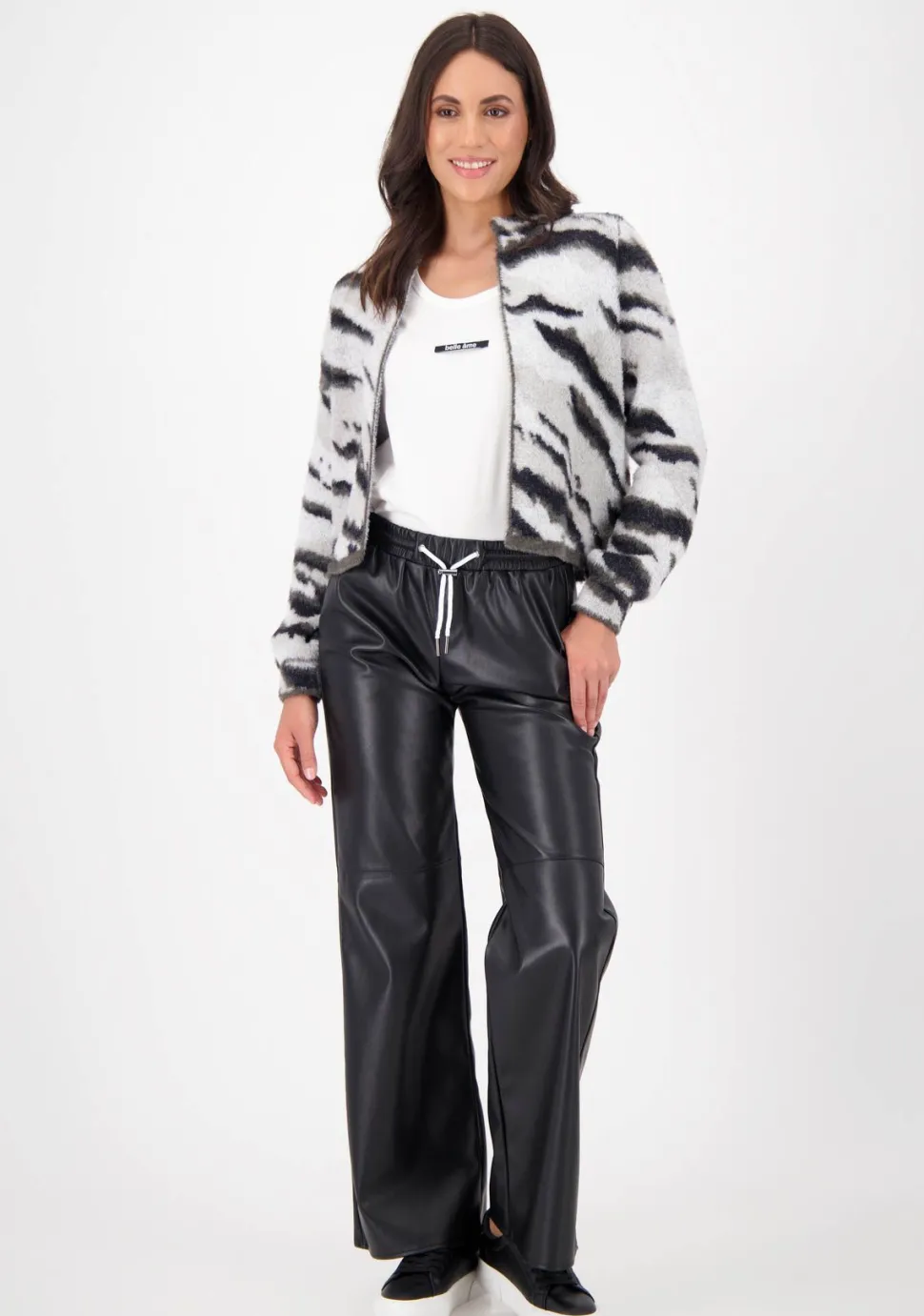 MONARI VEST