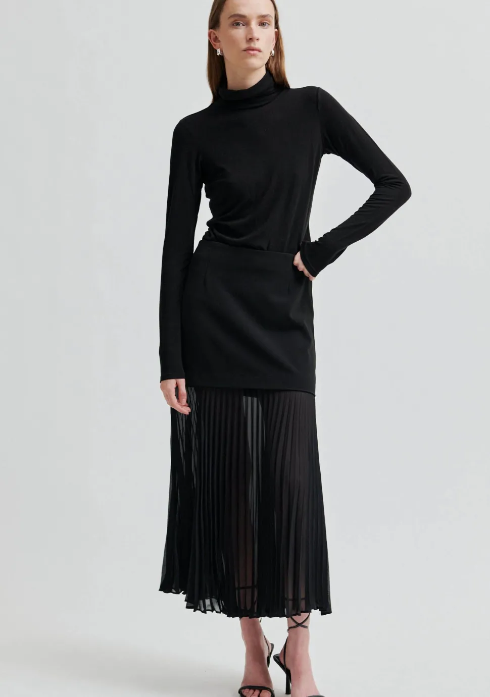 SECOND FEMALE ROK