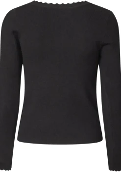 SISTERS POINT SHIRT