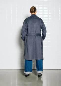 WITH BLACK JAS